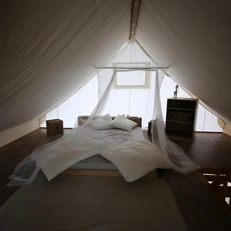 Marina & Glamping Nova Zivohost Luxury tent Krecovice