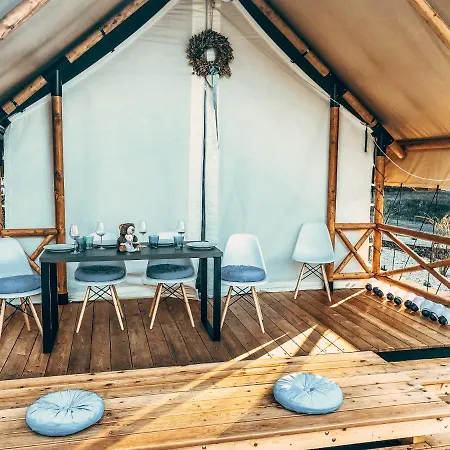 Marina & Glamping Nova Zivohost