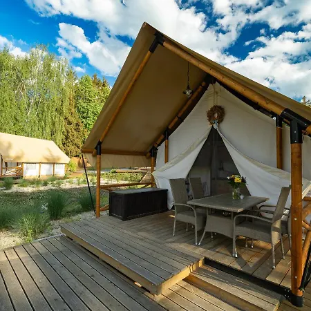 Marina & Glamping Nova Zivohost