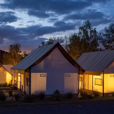 Marina & Glamping Nova Zivohost אוהל מפואר