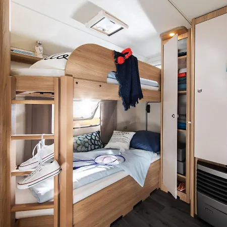 Marina & Glamping Nova Zivohost אוהל מפואר